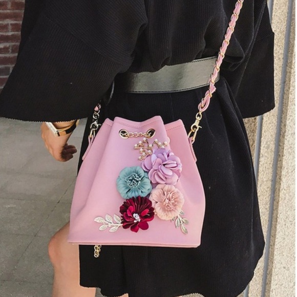 🎉HOST PICK🎉 BALLET PINK FLORAL BUCKET - Picture 5 of 5